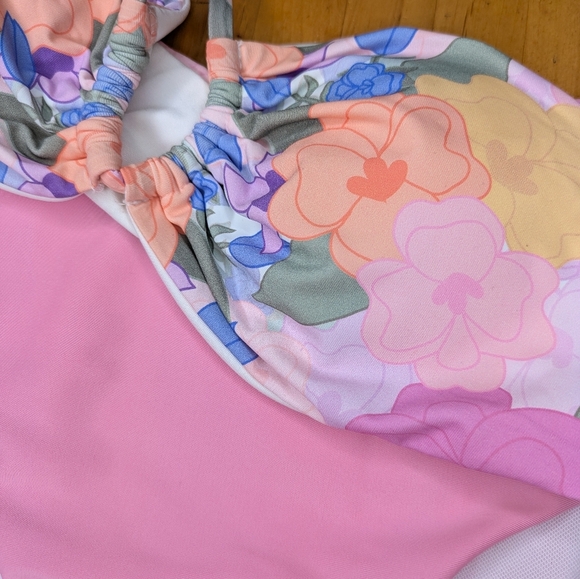 2/$25-Dippin' Daisies Bandeau Floral Bikini Top Bonus Highrise Pink Solid Bottom - Picture 4 of 10